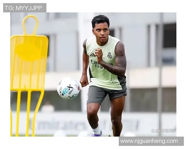 德甲豪门争抢头号目标转会市场备受追逐 德甲豪门争抢头号目标转会市场备受追逐