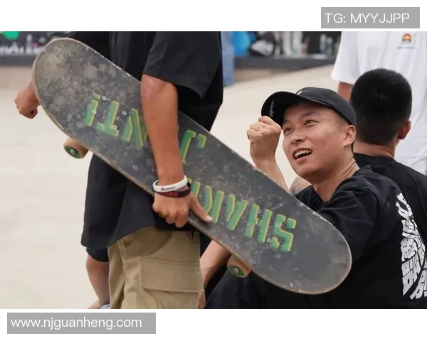 西安滑板队的文化认同与意识形态探讨:聚焦滑板运动的社会影响与发展 西安滑板队的文化认同与意识形态探讨:聚焦滑板运动的社会影响与发展